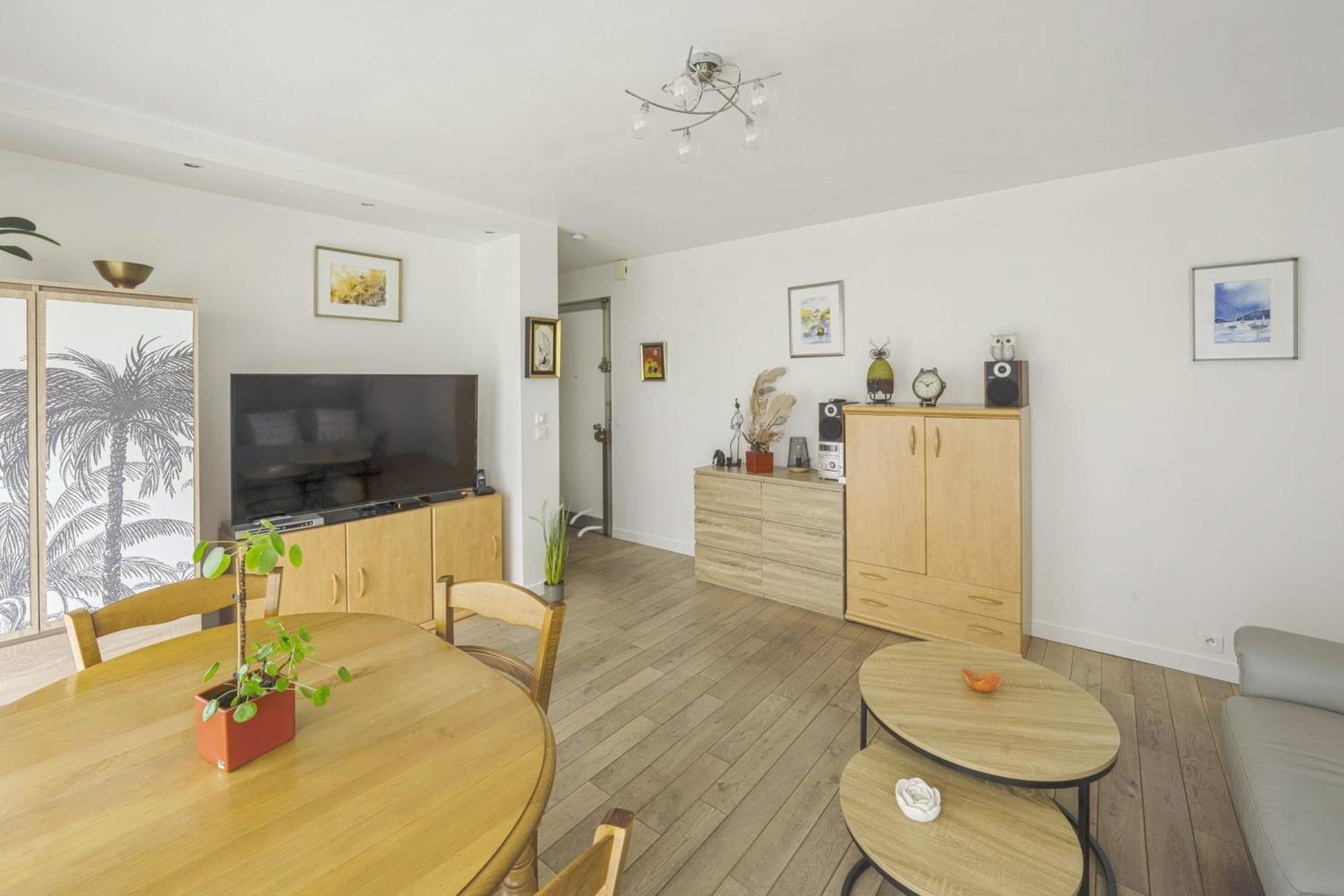 Appartement Labrouste Et Son Balcon - Welkeys Париж Екстериор снимка