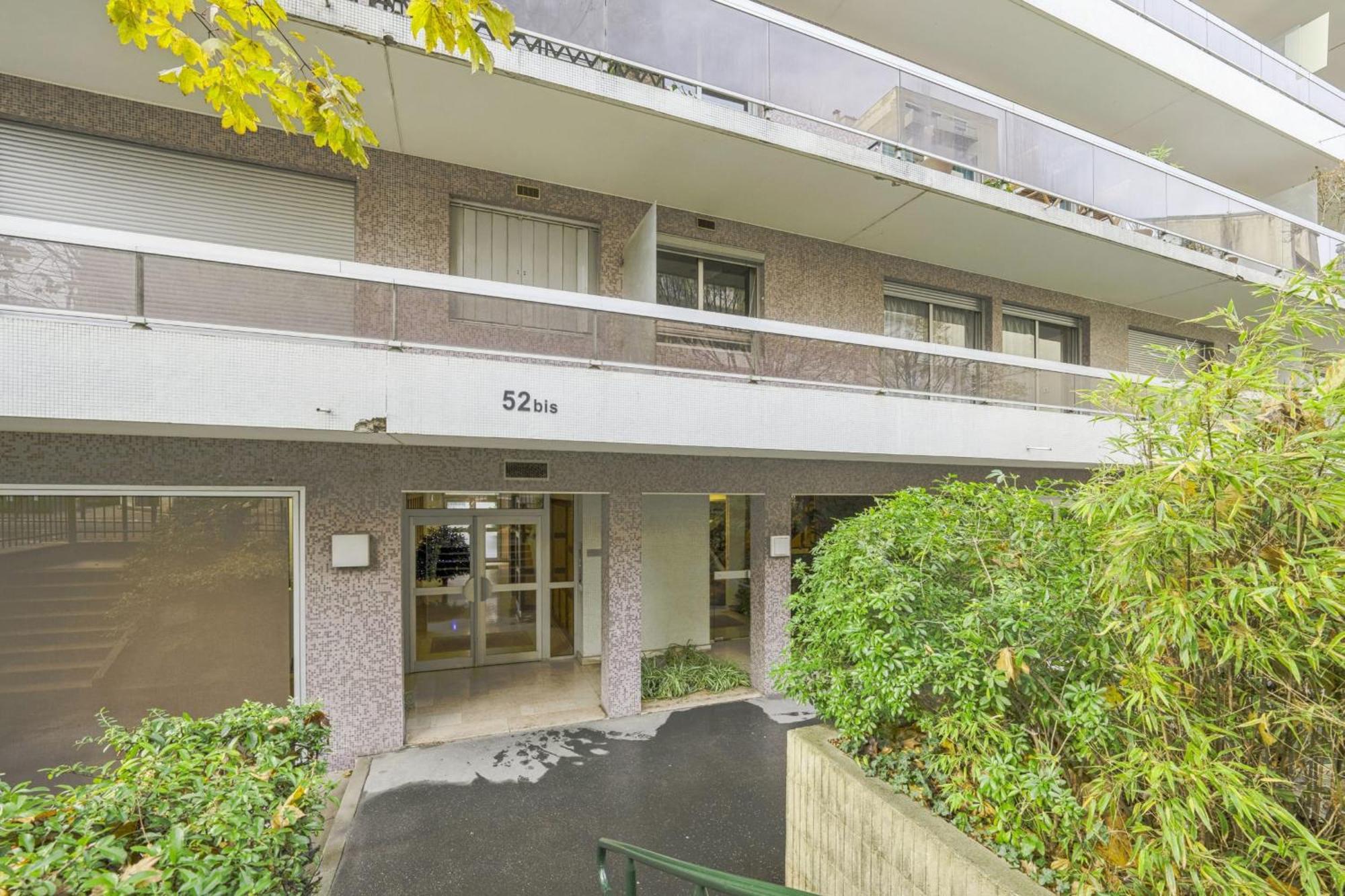 Appartement Labrouste Et Son Balcon - Welkeys Париж Екстериор снимка