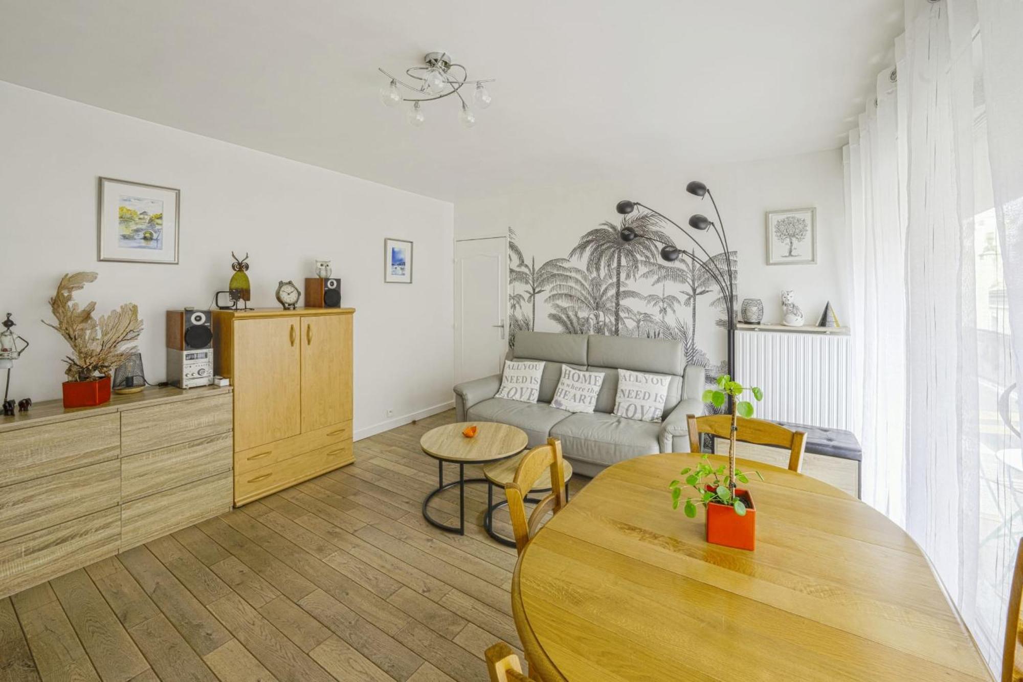 Appartement Labrouste Et Son Balcon - Welkeys Париж Екстериор снимка